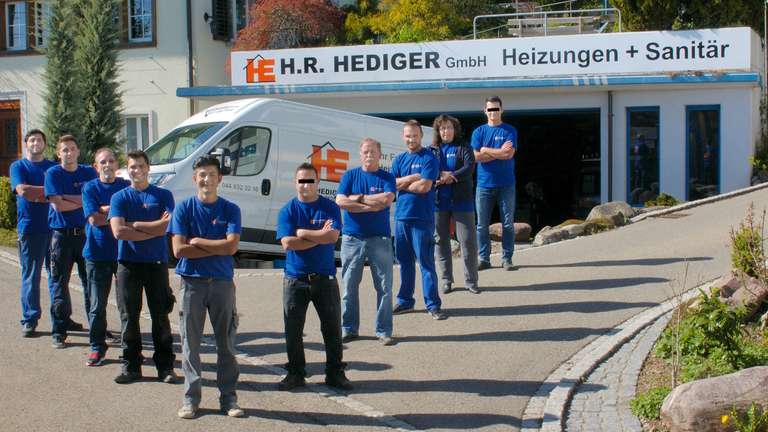 Mitarbeiter Team Foto aus dem Jahr 2015 von Hediger Heizung und Sanitär in Wetzikon
